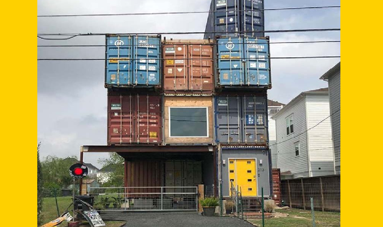 Американский дизайнер возвел себе трехэтажный дом из 11 грузовых контейнеров
